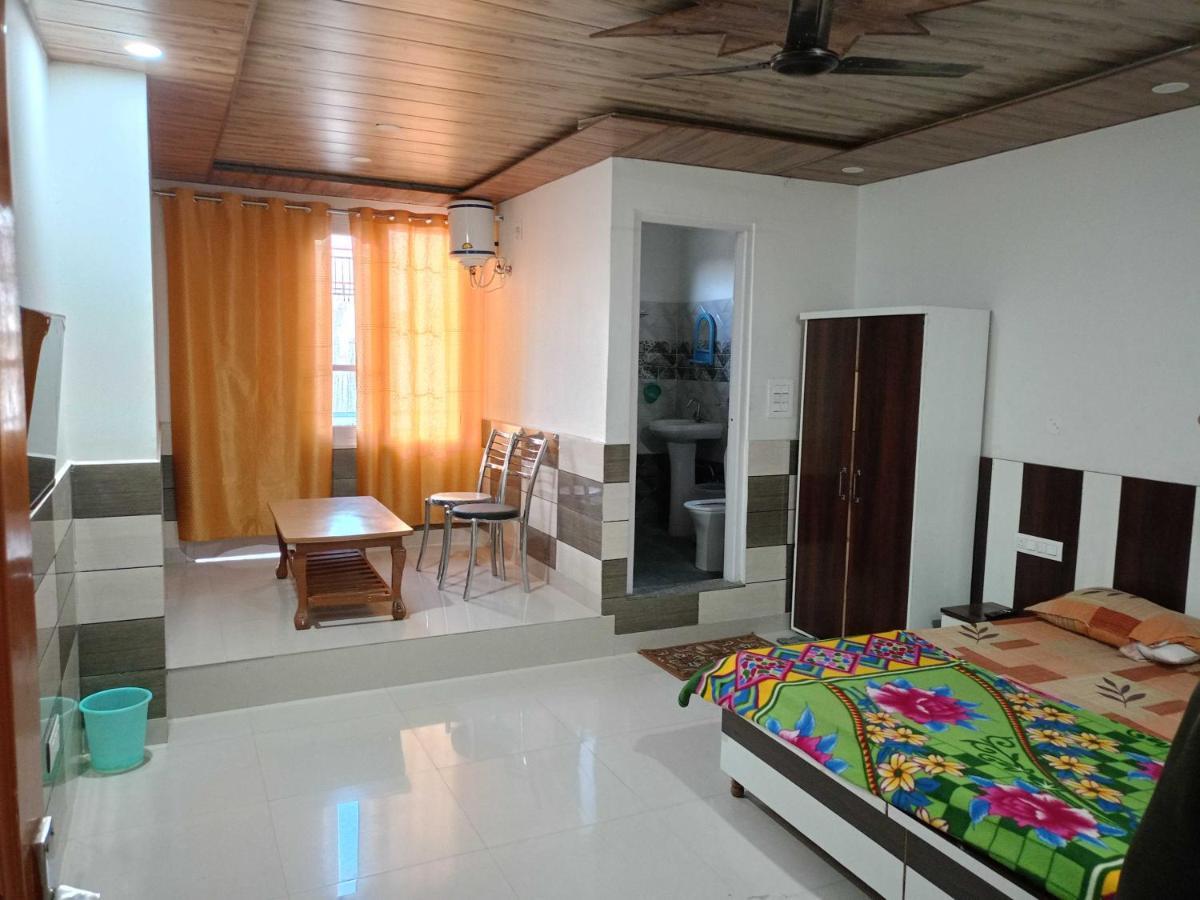 Hotel O Parmar Palace Mandi Bagian luar foto