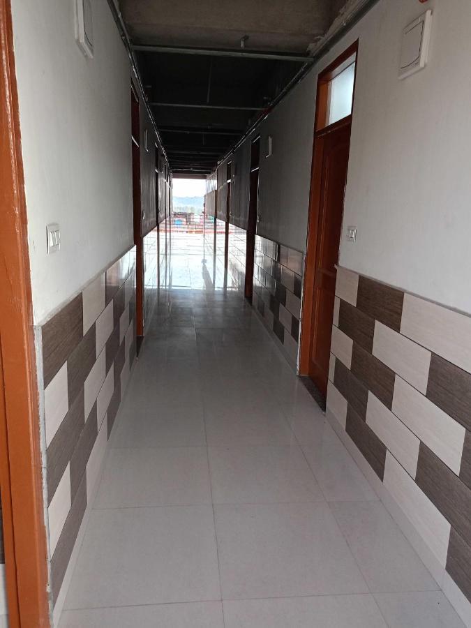Hotel O Parmar Palace Mandi Bagian luar foto